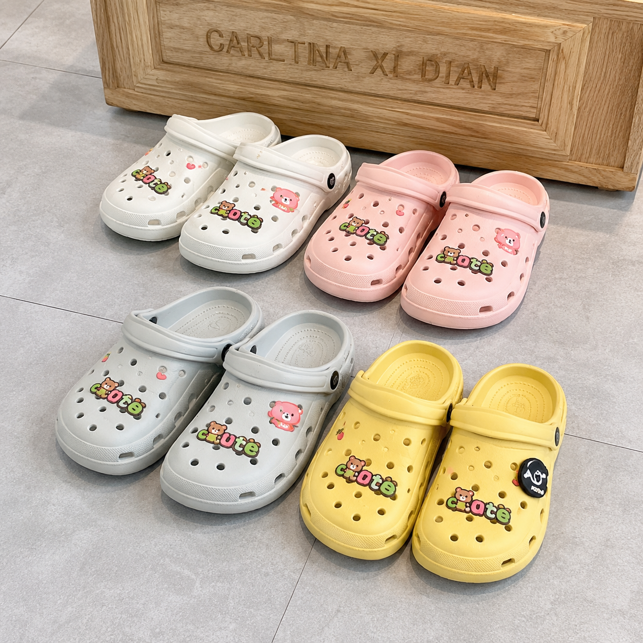 PAPUQE PER FEMIJE NGA PVC 30-35