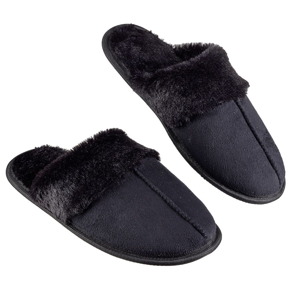 Black lined adult slippers