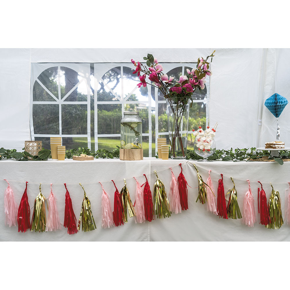 DEKOR FESTASH ME POMPON LETRE, GOLD DHE ARGJEND