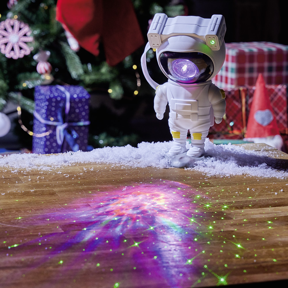 FIGURE NDRIQUESE NE FORME ASTRONAUTI
