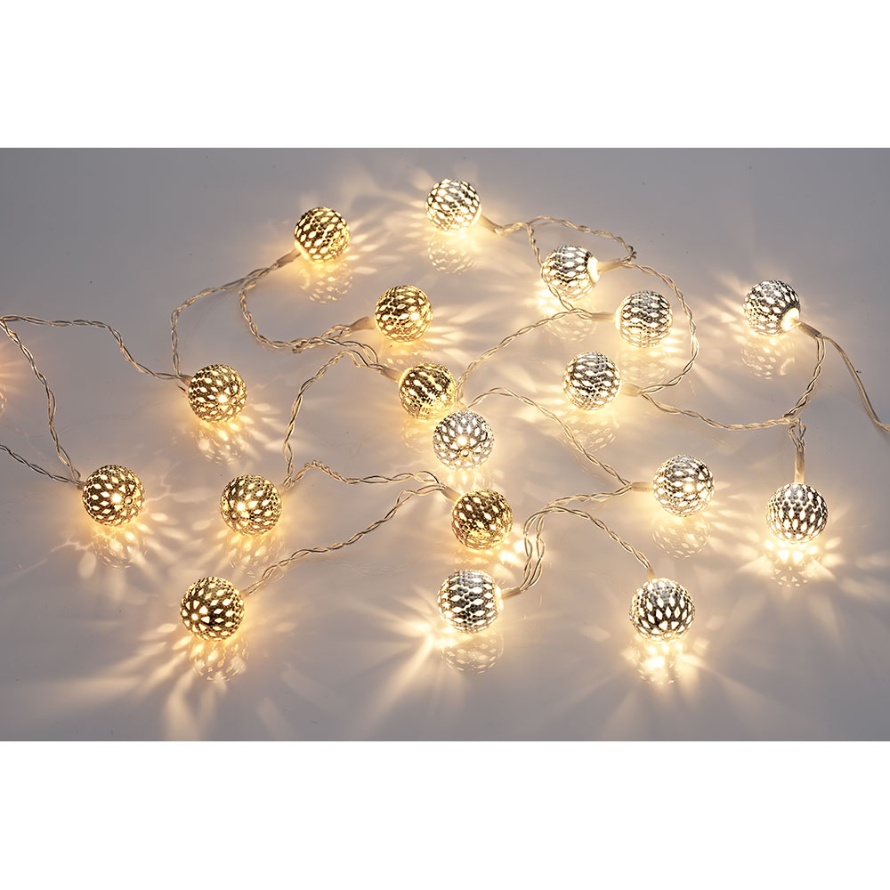10 LED warm white fixed light ball garland 90 cm
