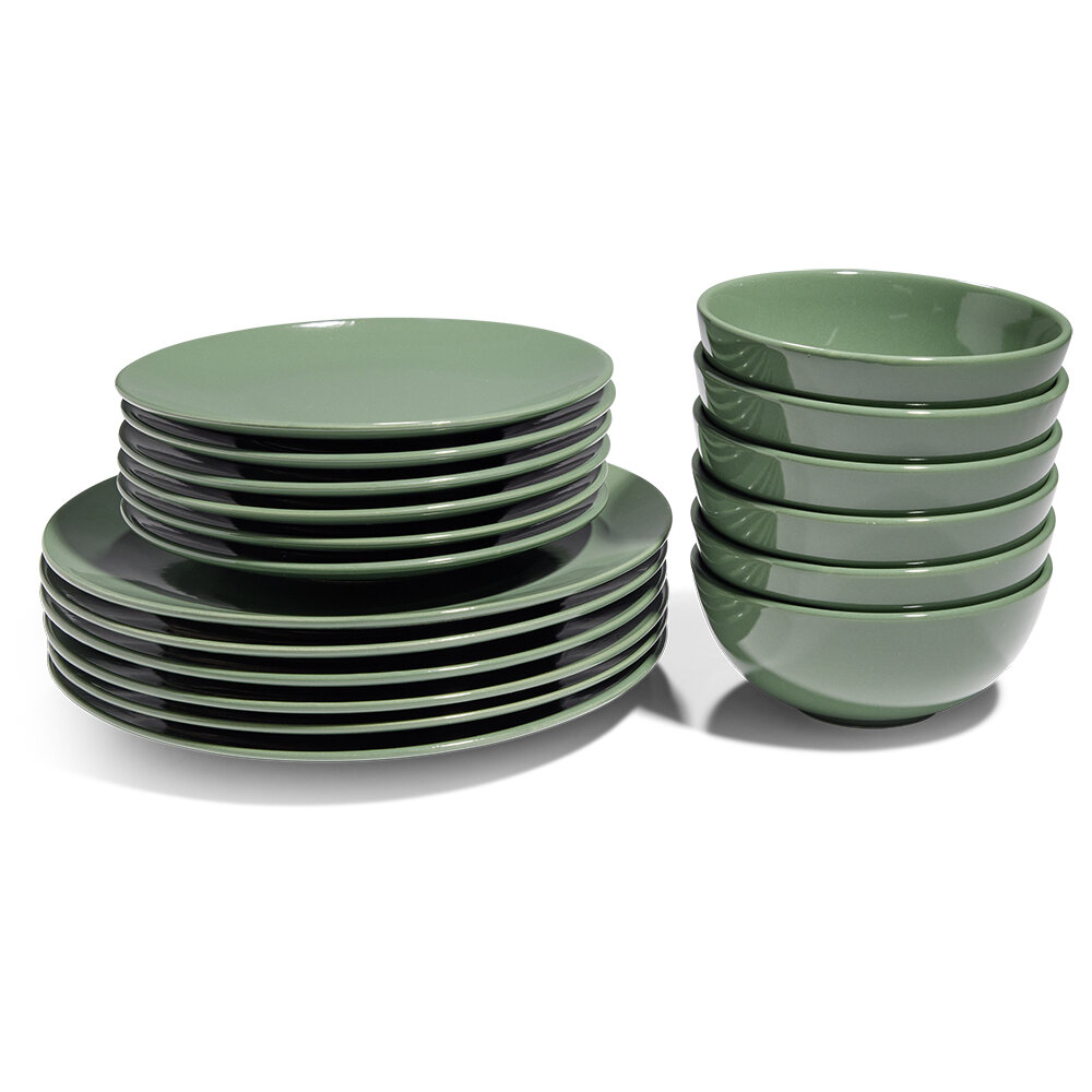 18-piece green dinnerware set