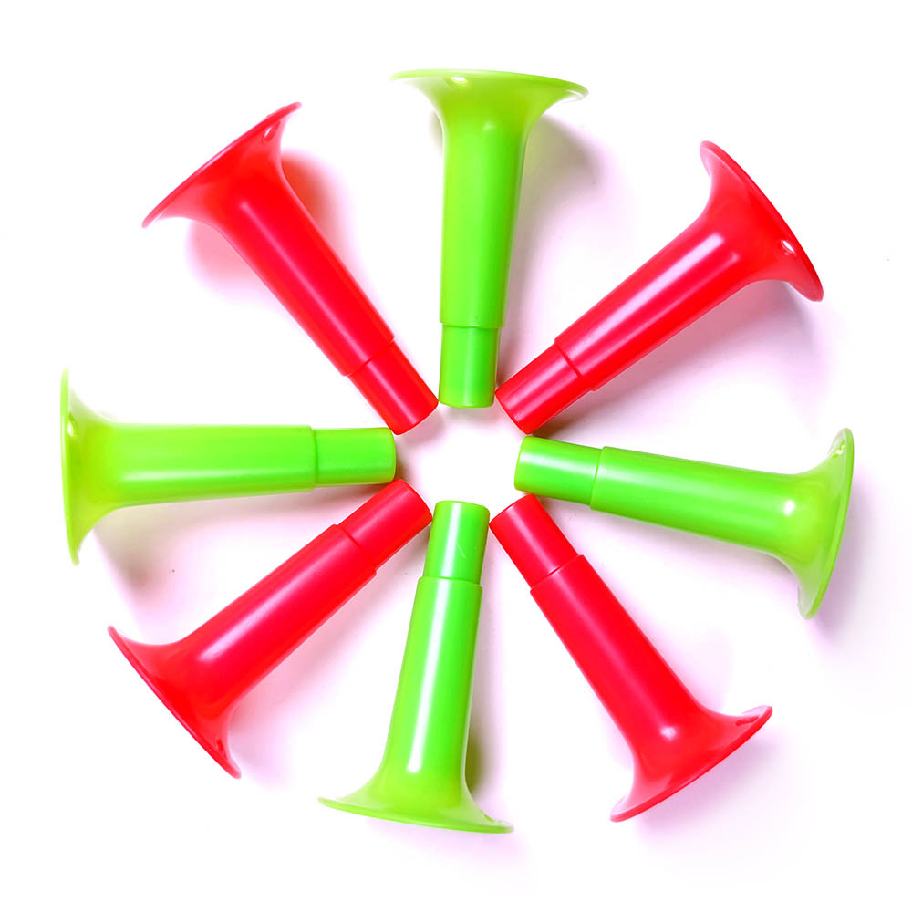 Mini green and red trumpets x8