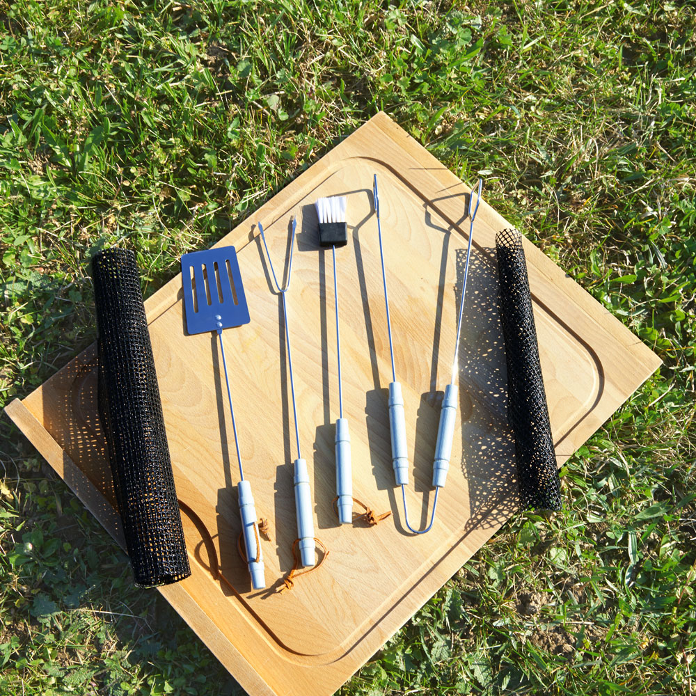 AKSESORE SHPATUL PASTRUES FURQ  PER MIRMBAJTJE TE SKARES NGA METALI 4 PJES