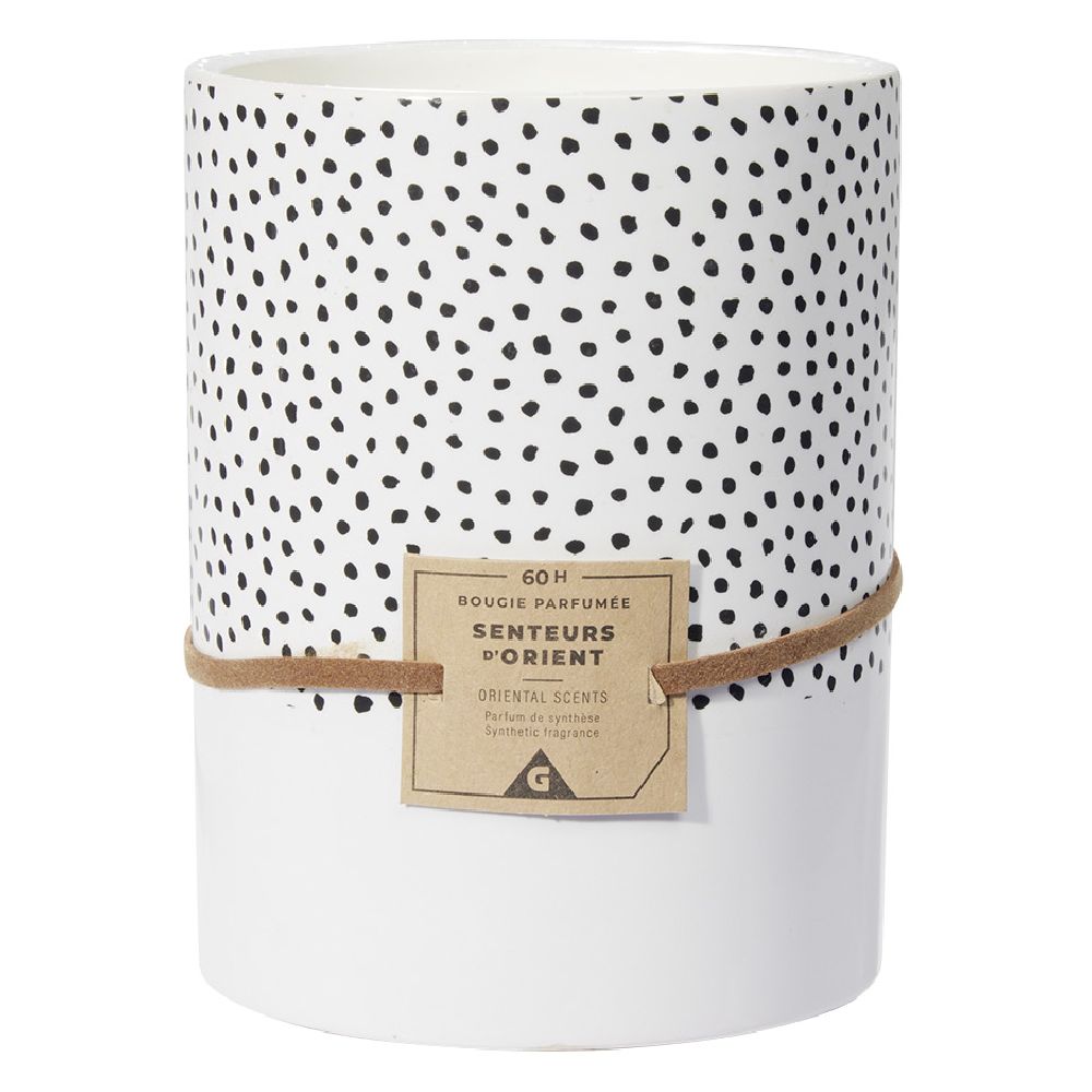 Black scented candle with oriental scent 60H