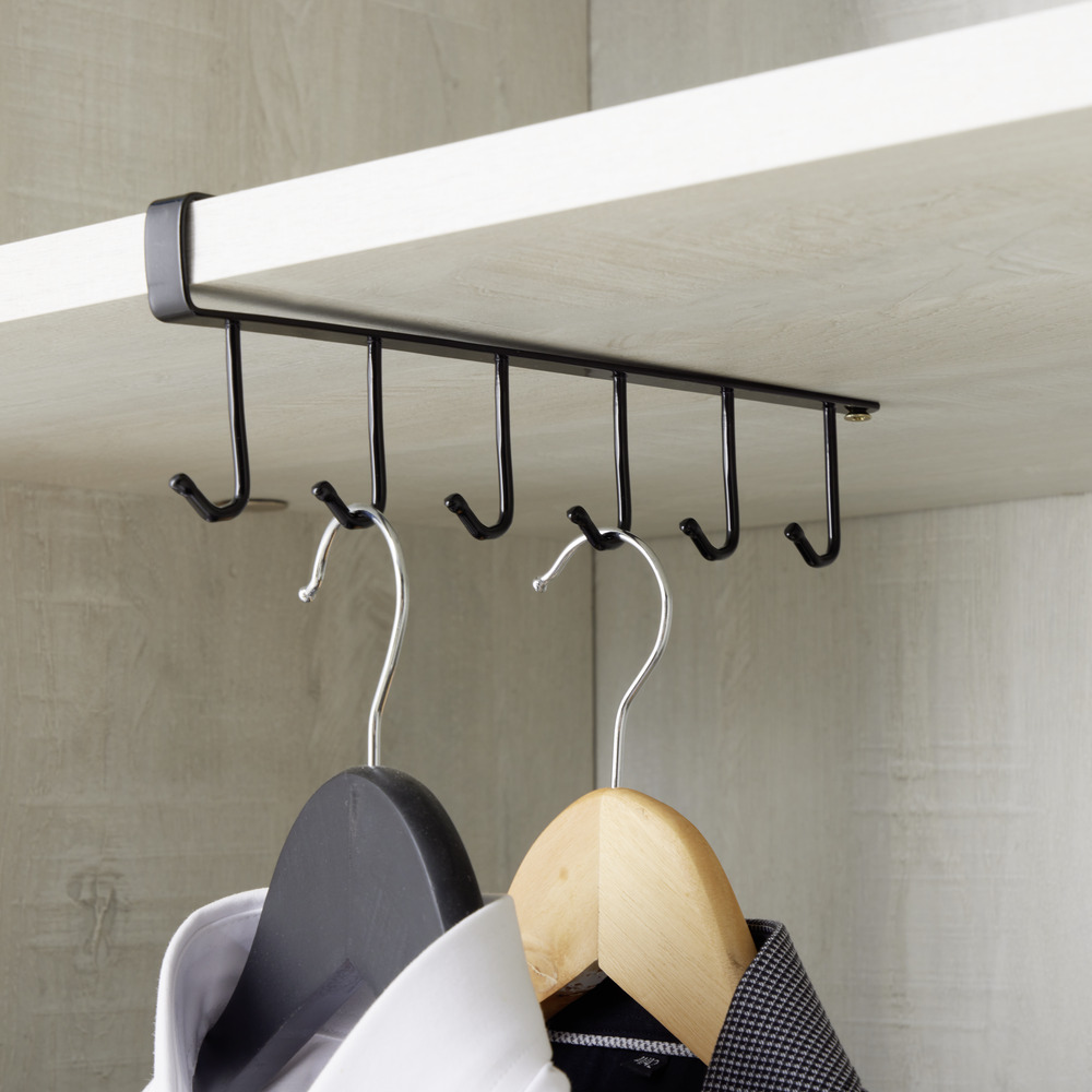 Hanging storage with 6 hooks